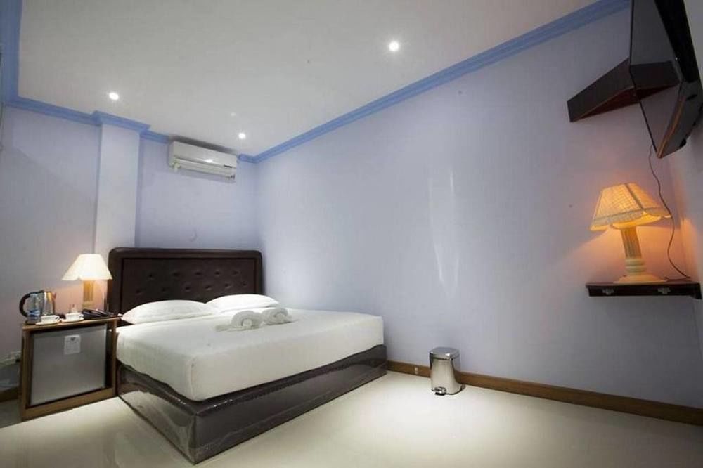 Woodland Hotel Yangon Exteriör bild