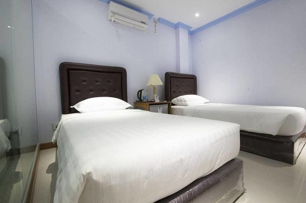 Woodland Hotel Yangon Exteriör bild