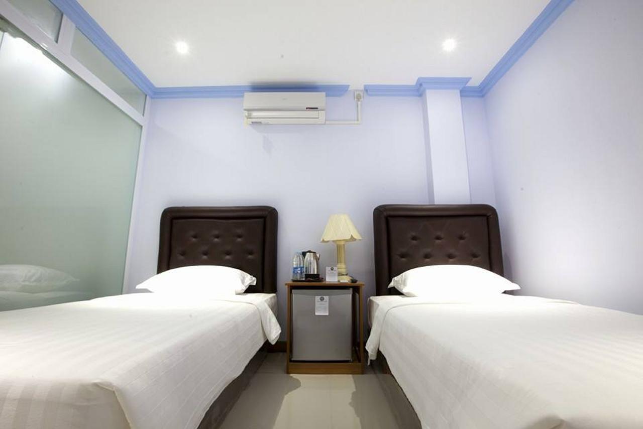 Woodland Hotel Yangon Exteriör bild