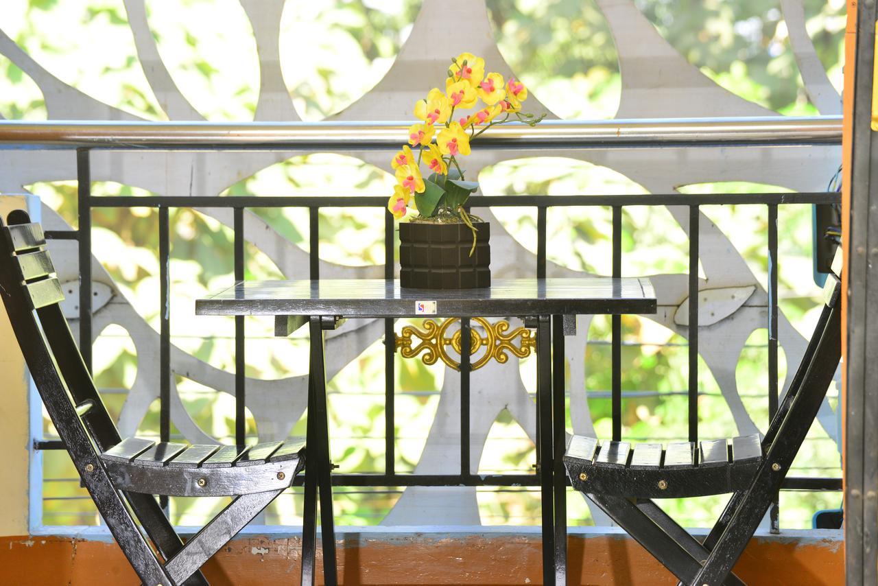 Woodland Hotel Yangon Exteriör bild