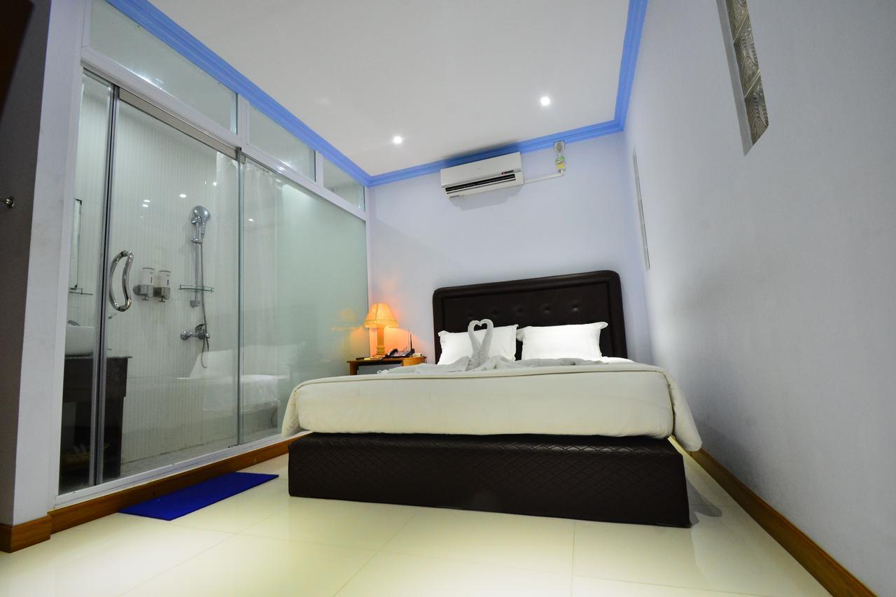 Woodland Hotel Yangon Exteriör bild