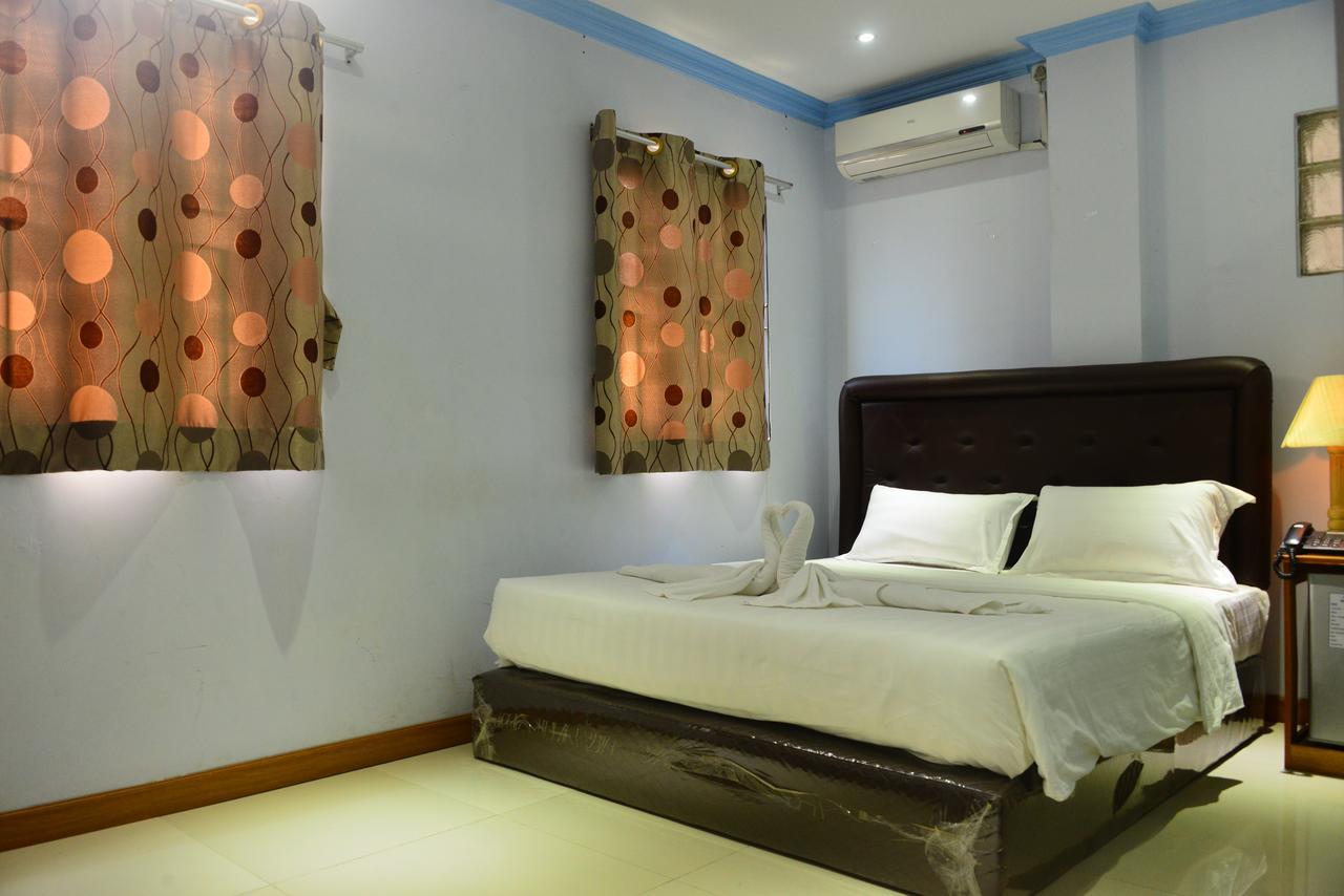 Woodland Hotel Yangon Exteriör bild
