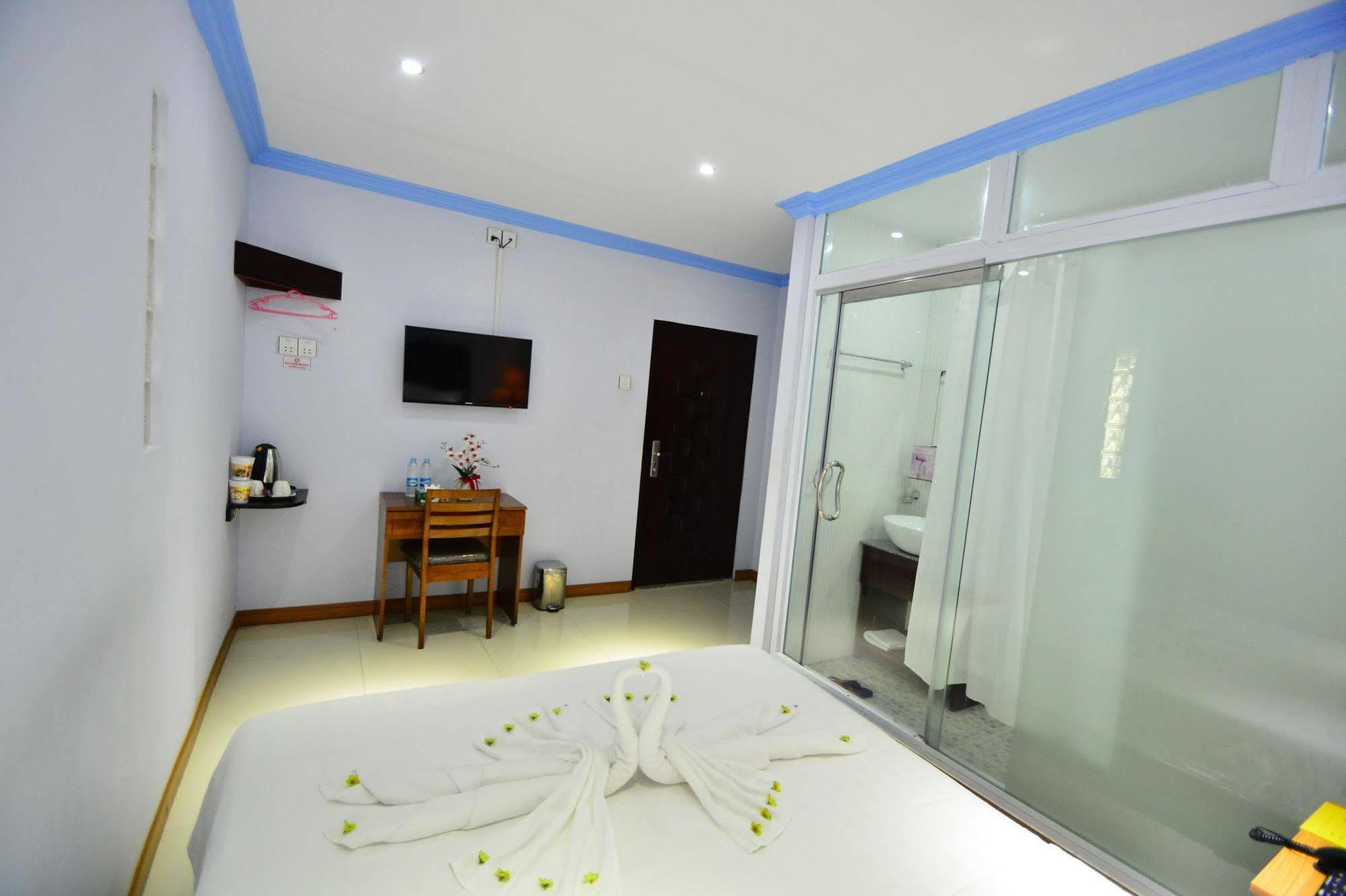 Woodland Hotel Yangon Exteriör bild