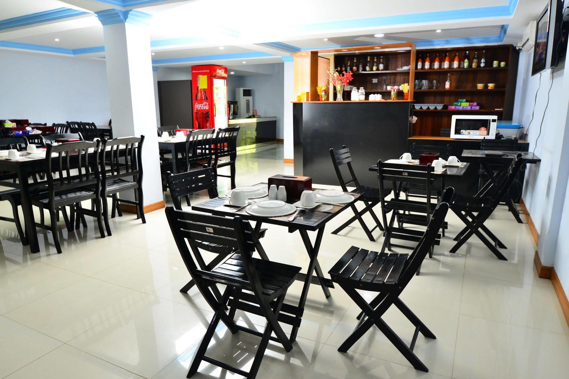 Woodland Hotel Yangon Exteriör bild