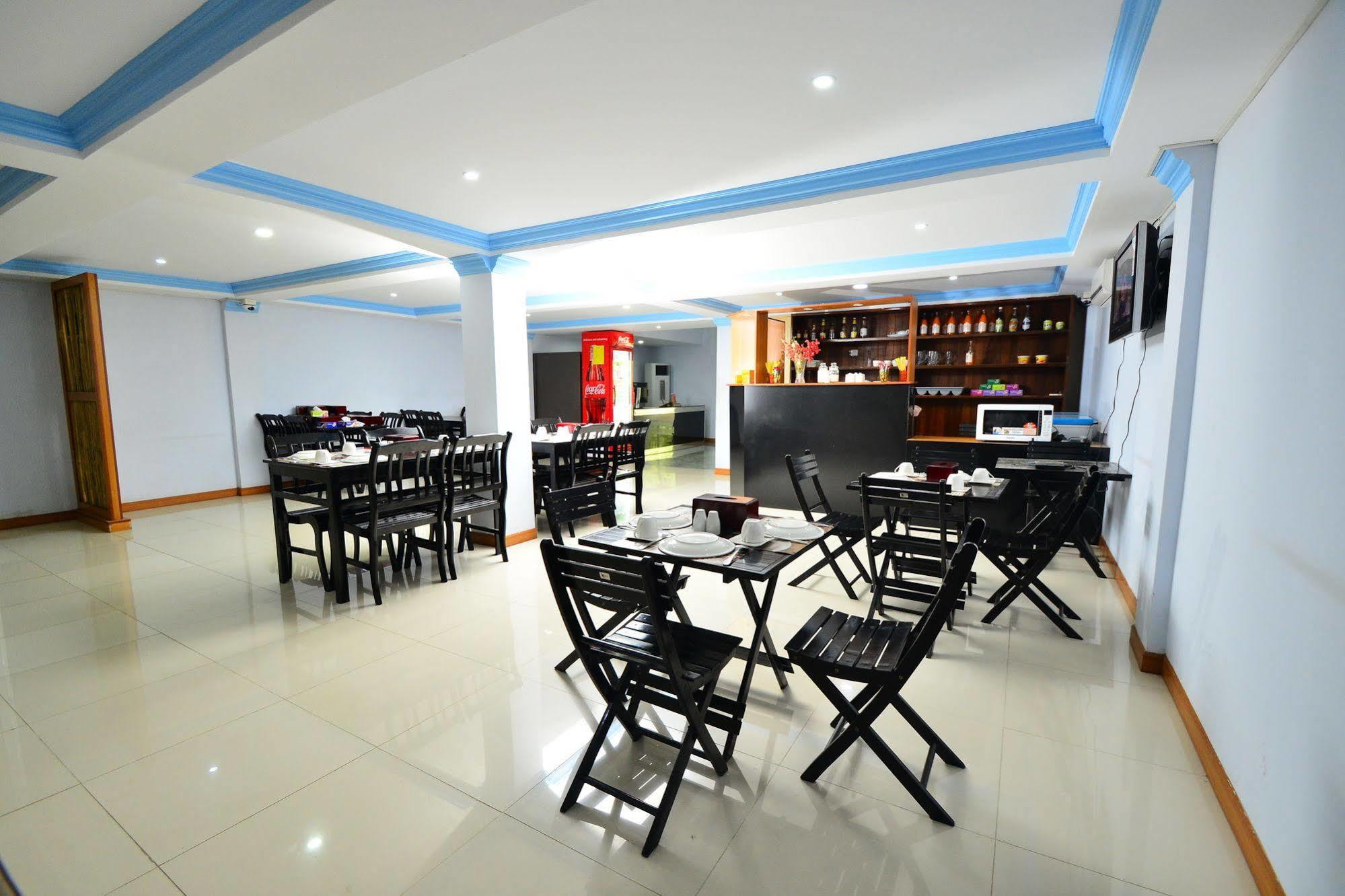 Woodland Hotel Yangon Exteriör bild